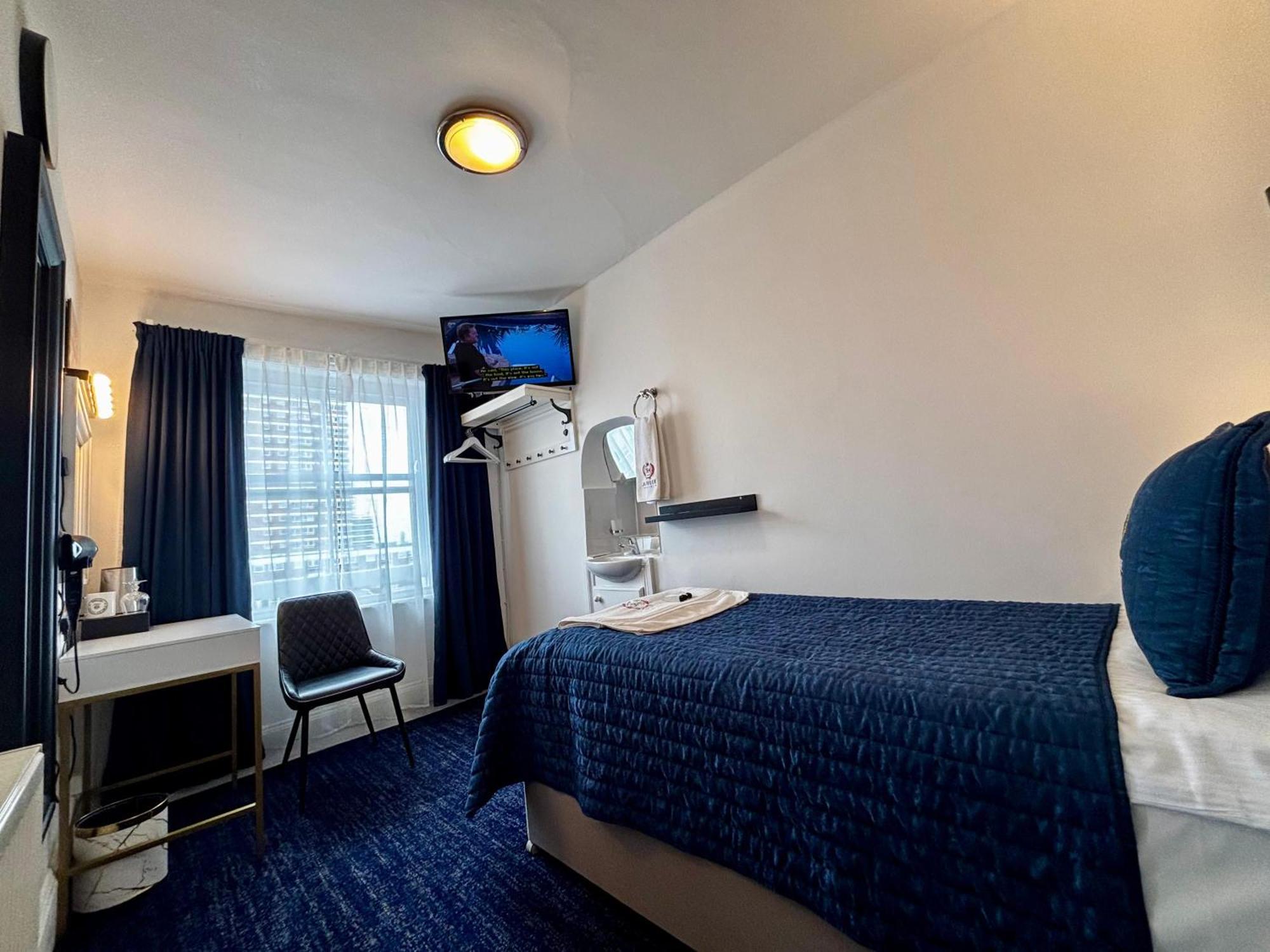 Jubilee Victoria Hotel 3*